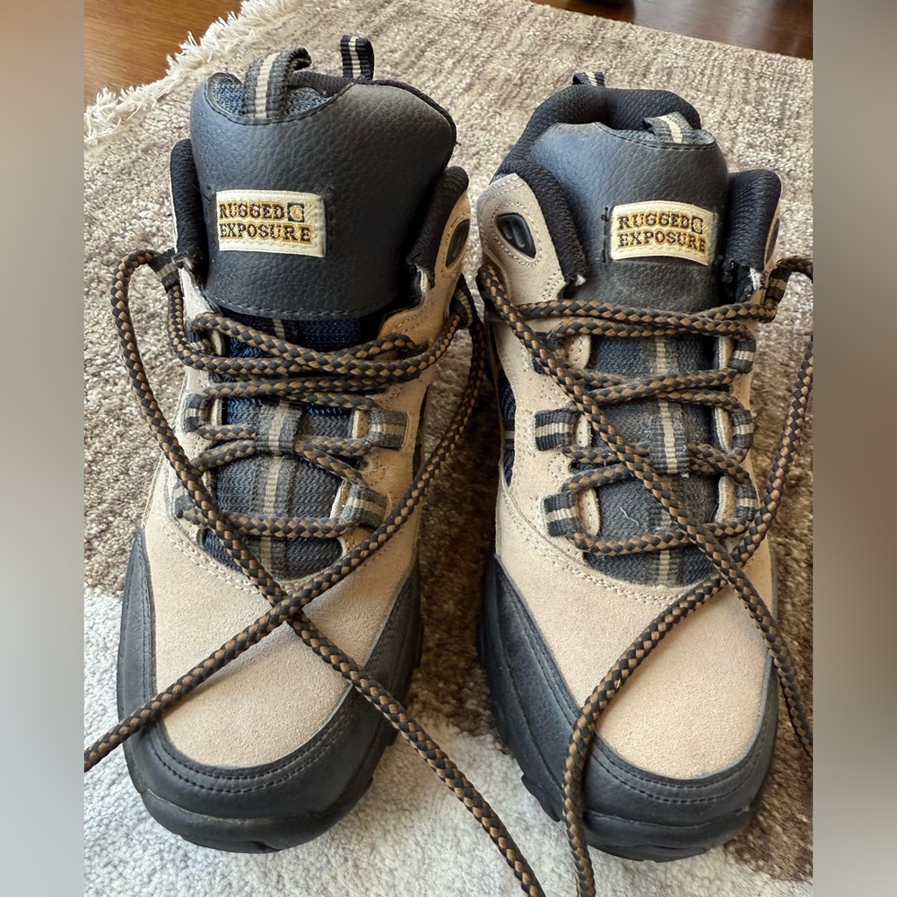Rugged Exposure Hiking Ankle Snow Lace Tie Boot, Beige, Black, Navy Size 7.5US